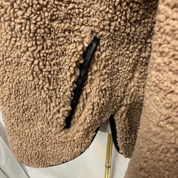 Abercrombie & Fitch Brown Sherpa Hoodie - Picture 4 of 11
